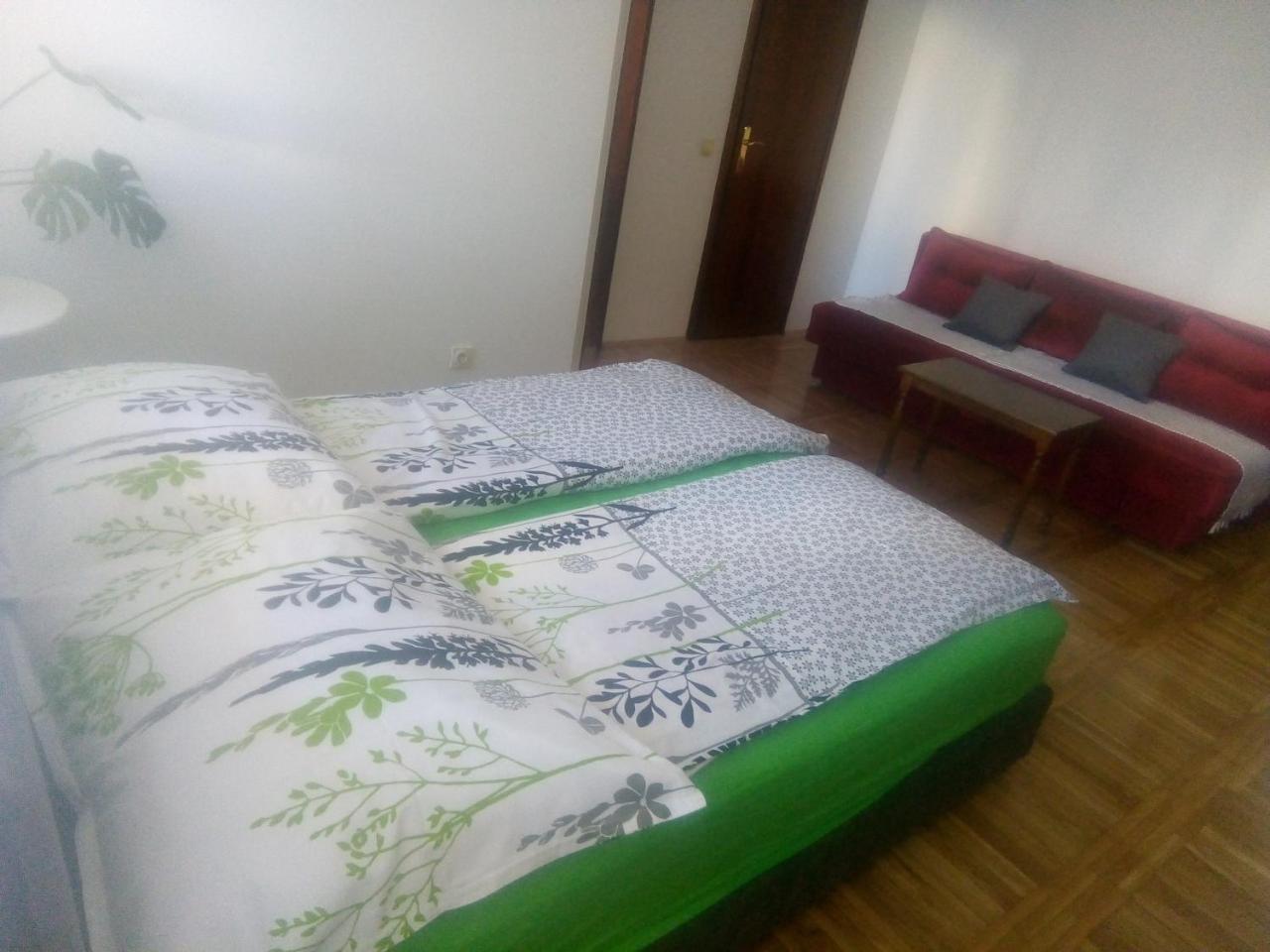 Ivana Center 노비사드 외부 사진